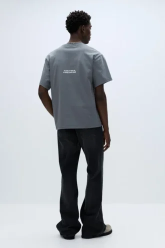 T-shirt a maniche corte con slogan