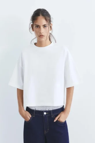 T-shirt a maniche corte dal taglio squadrato