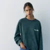 T-shirt a maniche lunghe a righe con scritta T-shirt a maniche lunghe a righe con scritta