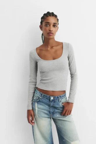 T-shirt a maniche lunghe con collo rotondo a costine