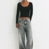 T-shirt a maniche lunghe con collo rotondo a costine T-shirt a maniche lunghe con collo rotondo a costine
