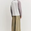 T-shirt a maniche lunghe con maniche raglan T-shirt a maniche lunghe con maniche raglan