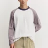 T-shirt a maniche lunghe con maniche raglan T-shirt a maniche lunghe con maniche raglan