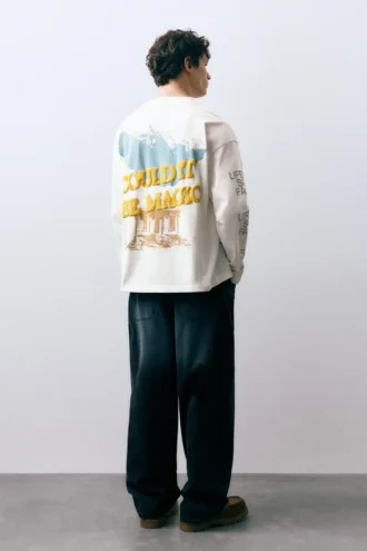 T-shirt a maniche lunghe con stampa grafica