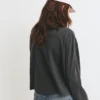 T-shirt a maniche lunghe dal taglio squadrato T-shirt a maniche lunghe dal taglio squadrato