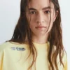 T-shirt a maniche lunghe gialla T-shirt a maniche lunghe gialla