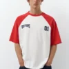 T-shirt a maniche raglan Visitors T-shirt a maniche raglan Visitors