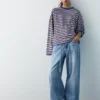 T-shirt a righe con scritta T-shirt a righe con scritta
