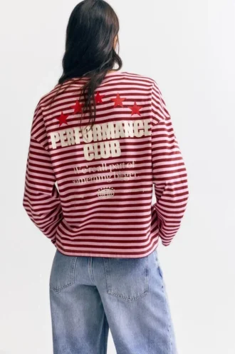 T-shirt a righe con stelle e slogan T-shirt a righe con stelle e slogan