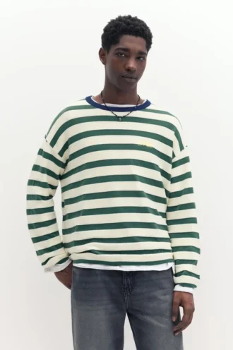 T-shirt a righe in maglia
