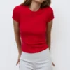 T-shirt aderente a maniche corte T-shirt aderente a maniche corte