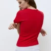 T-shirt aderente a maniche corte T-shirt aderente a maniche corte