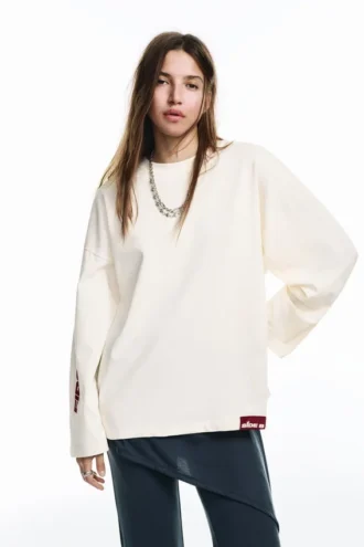 T-shirt bianca con grafica