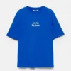T-shirt blu con grafica e slogan T-shirt blu con grafica e slogan