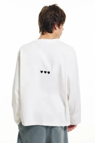 T-shirt con grafica gatto