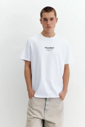 T-shirt con logo ricamato