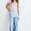 T-shirt con scollo a V T-shirt con scollo a V