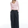 T-shirt con scollo rifinito in pizzo T-shirt con scollo rifinito in pizzo