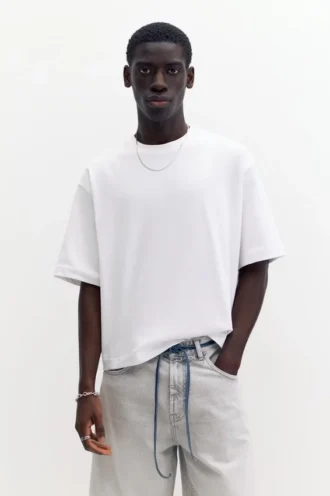 T-shirt corta a maniche corte T-shirt corta a maniche corte