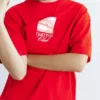 T-shirt rossa con slogan grafico T-shirt rossa con slogan grafico