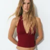 Top con scollo all’americana Top con scollo all’americana