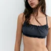 Top con spalline arricciato Top con spalline arricciato
