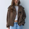 Trench corto a collo alto Trench corto a collo alto